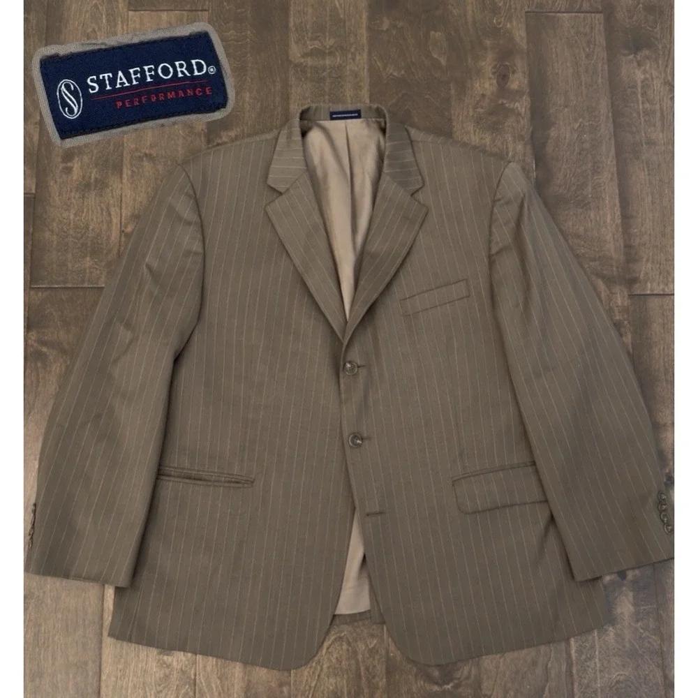 Stafford Mens Brown Pinstripe Suit Jacket Blazer Size 46S Two Button 100% Wool